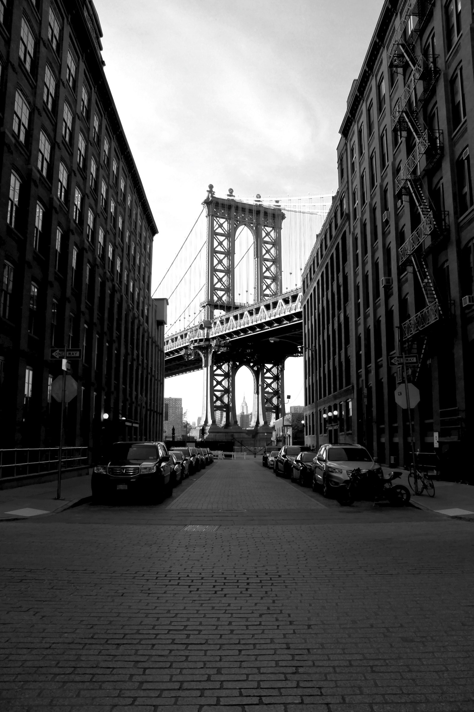 Canon EOS 7D + Canon EF-S 18-55mm F3.5-5.6 IS sample photo. Manhattan bridge photography