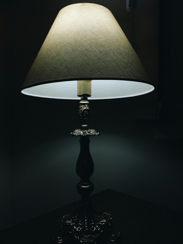 Golden Glow Lamp