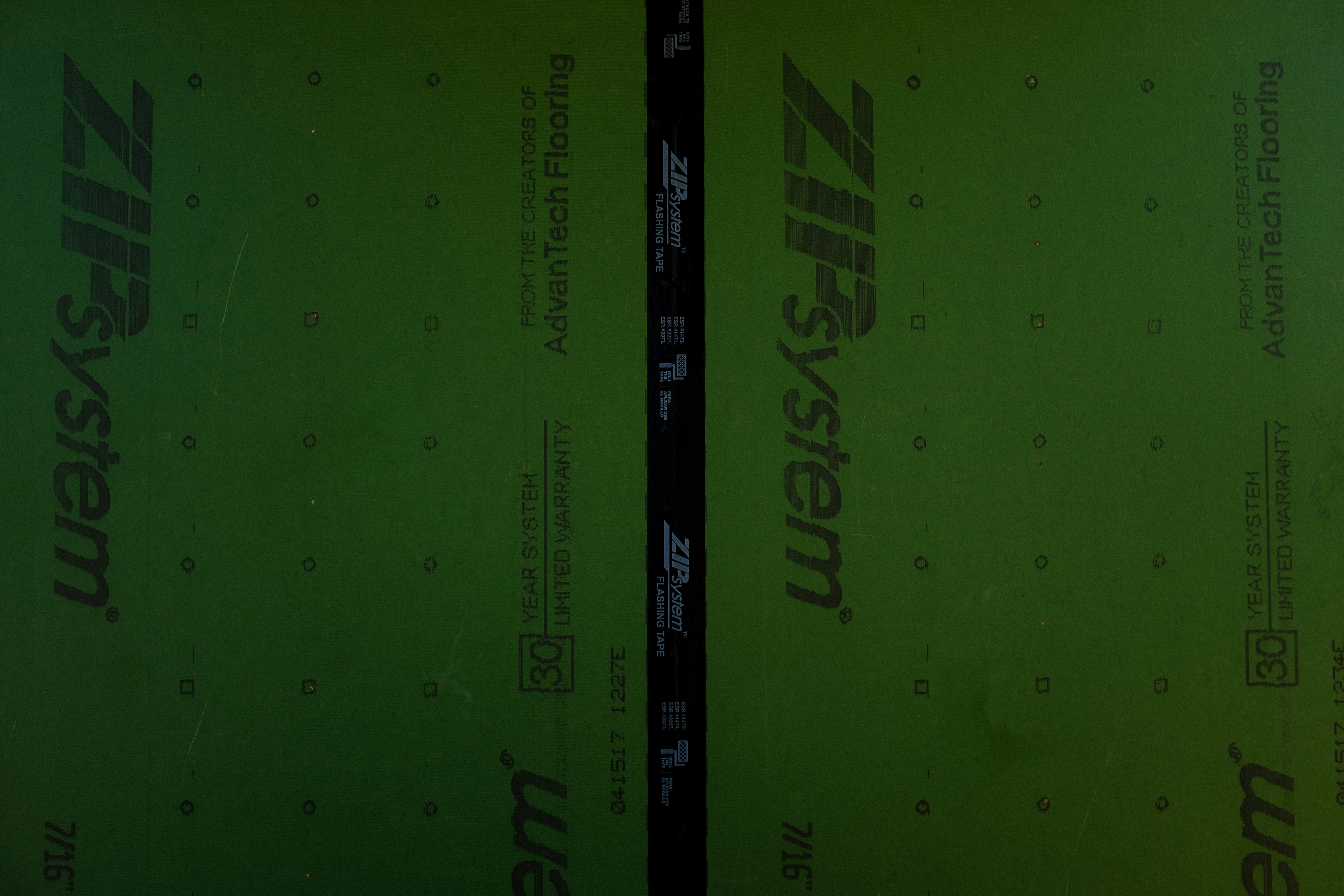 photo-1504149806848-6b24bfe86a7f?ixid=M3