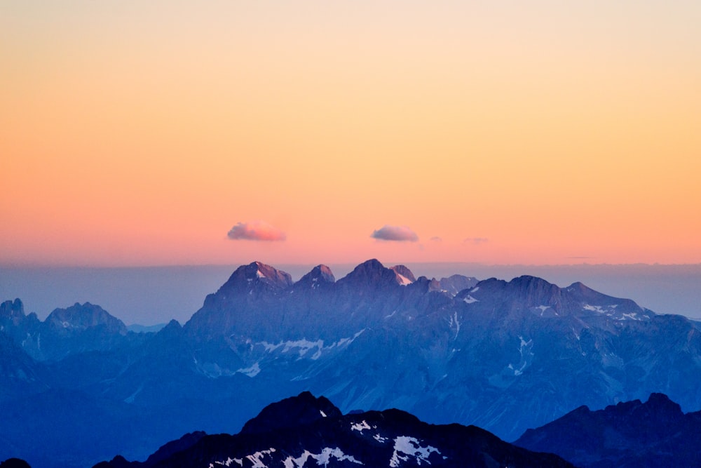 fotografia aerea di montagna