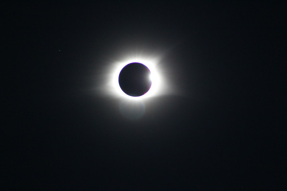 Fotografia a fuoco superficiale della luna