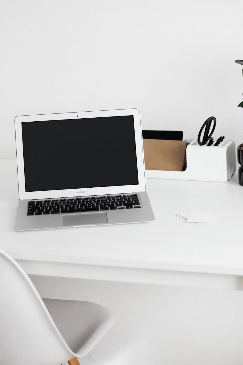 Cloud-Managed MacBook Air & MacBook Pro