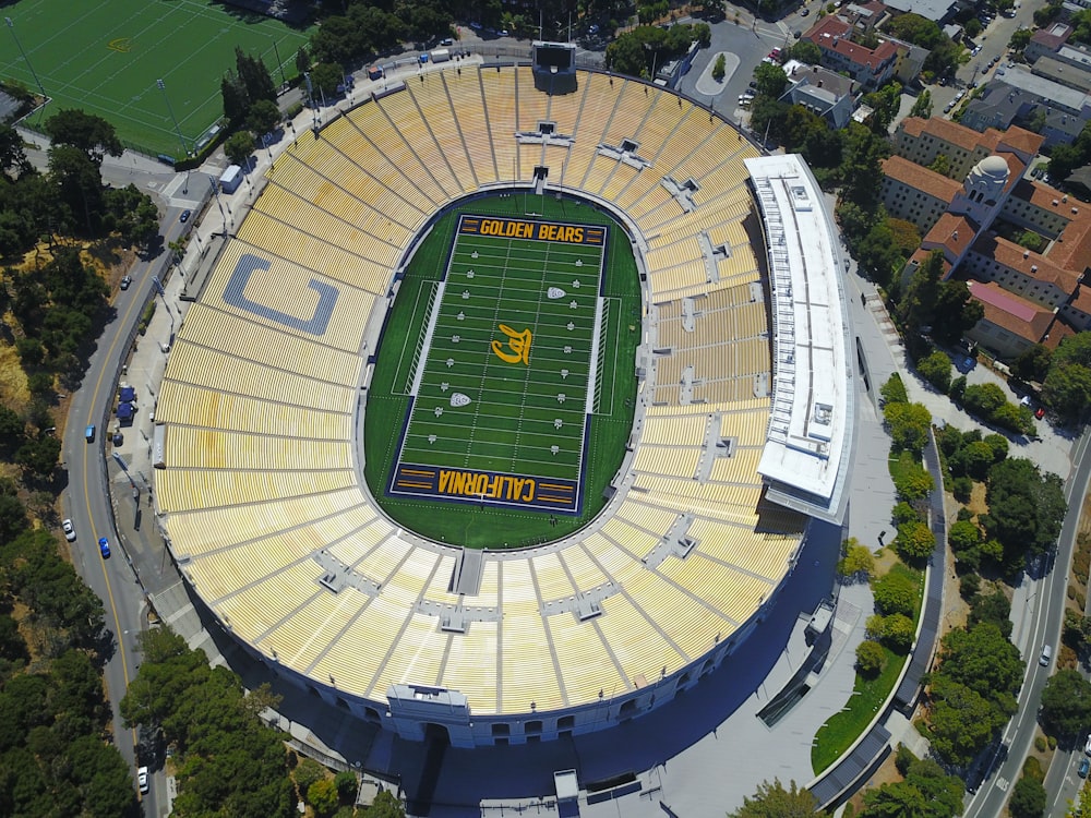 fotografía aérea del estadio de los Golden Bears de California