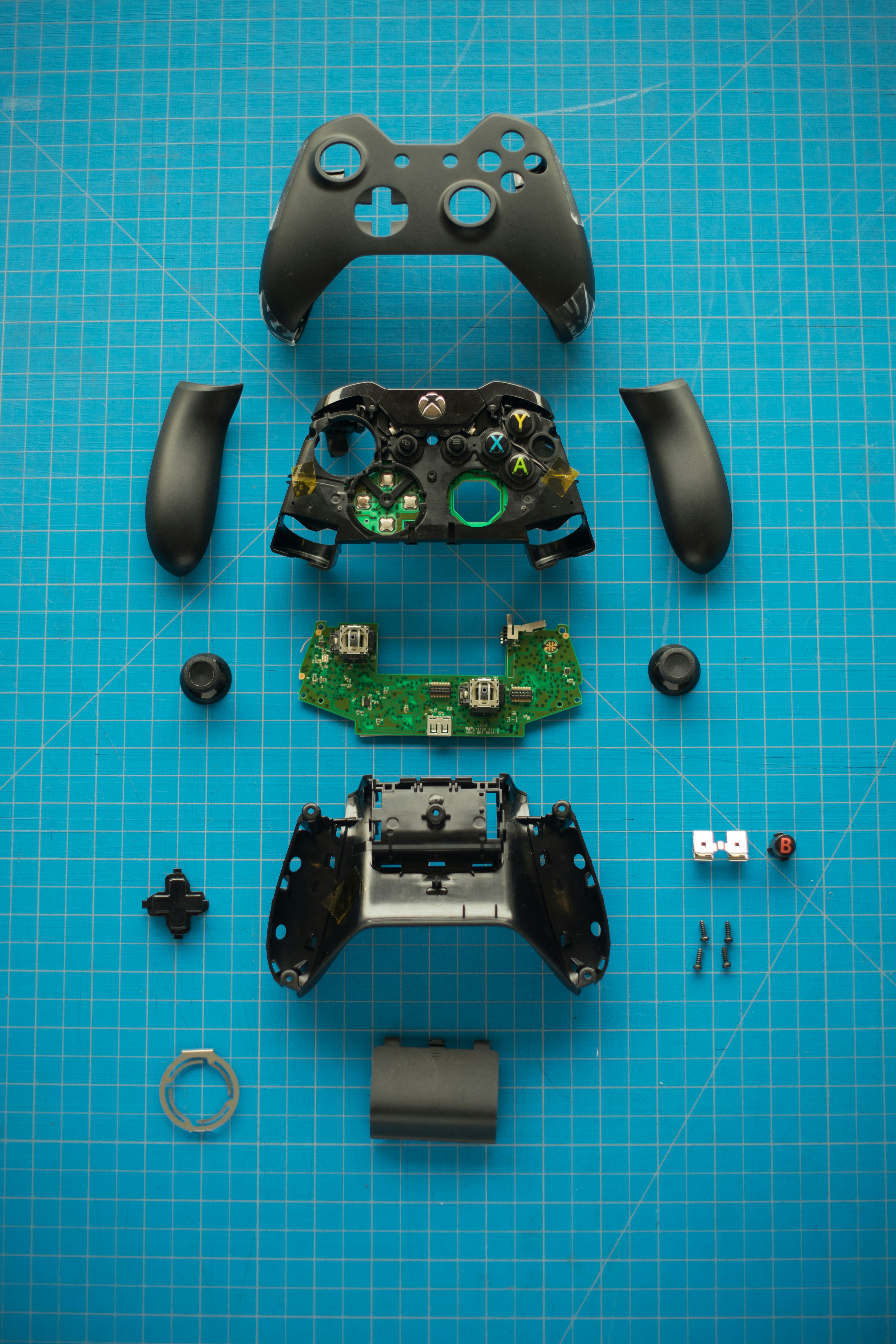 iFixit Shares Teardown Video of 13-Inch iPad Pro