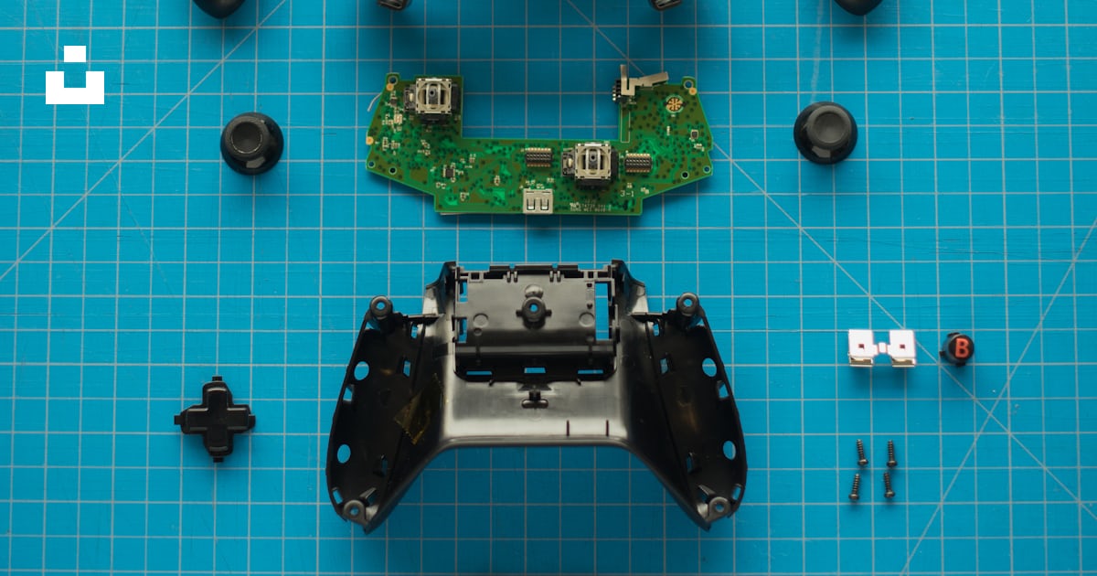 Disassembled Xbox One controller photo – Free Gaming Image on Unsplash