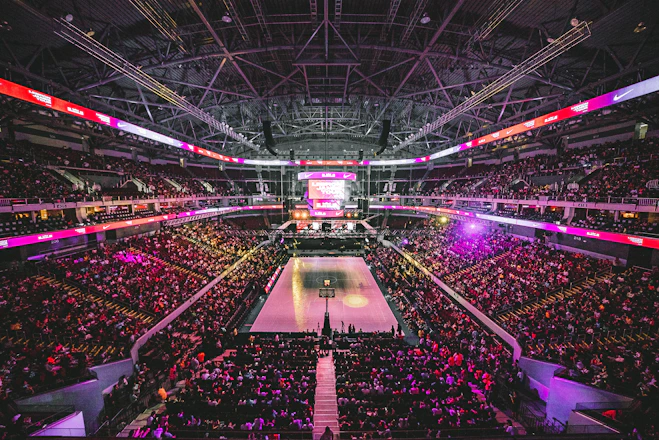 people inside the basketball court