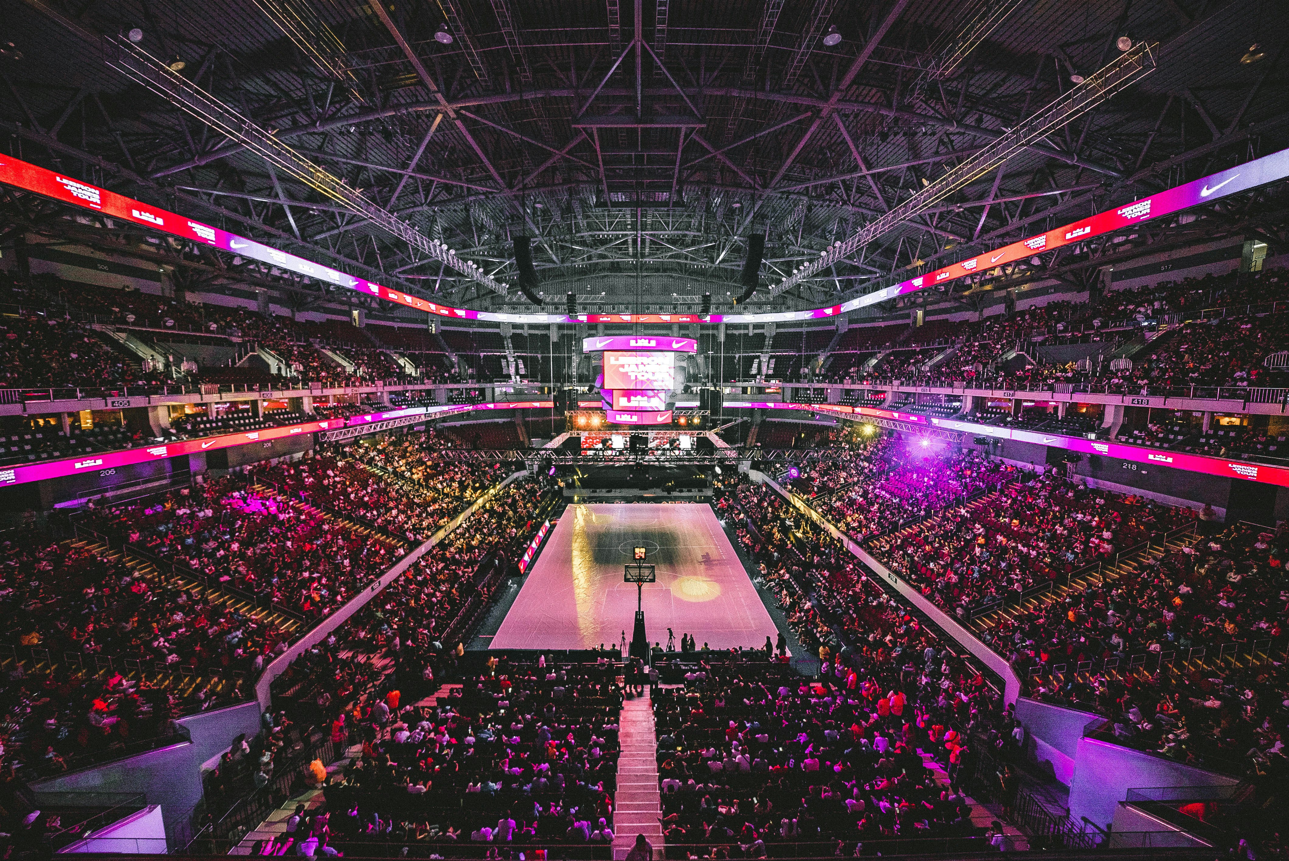 people inside the basketball court