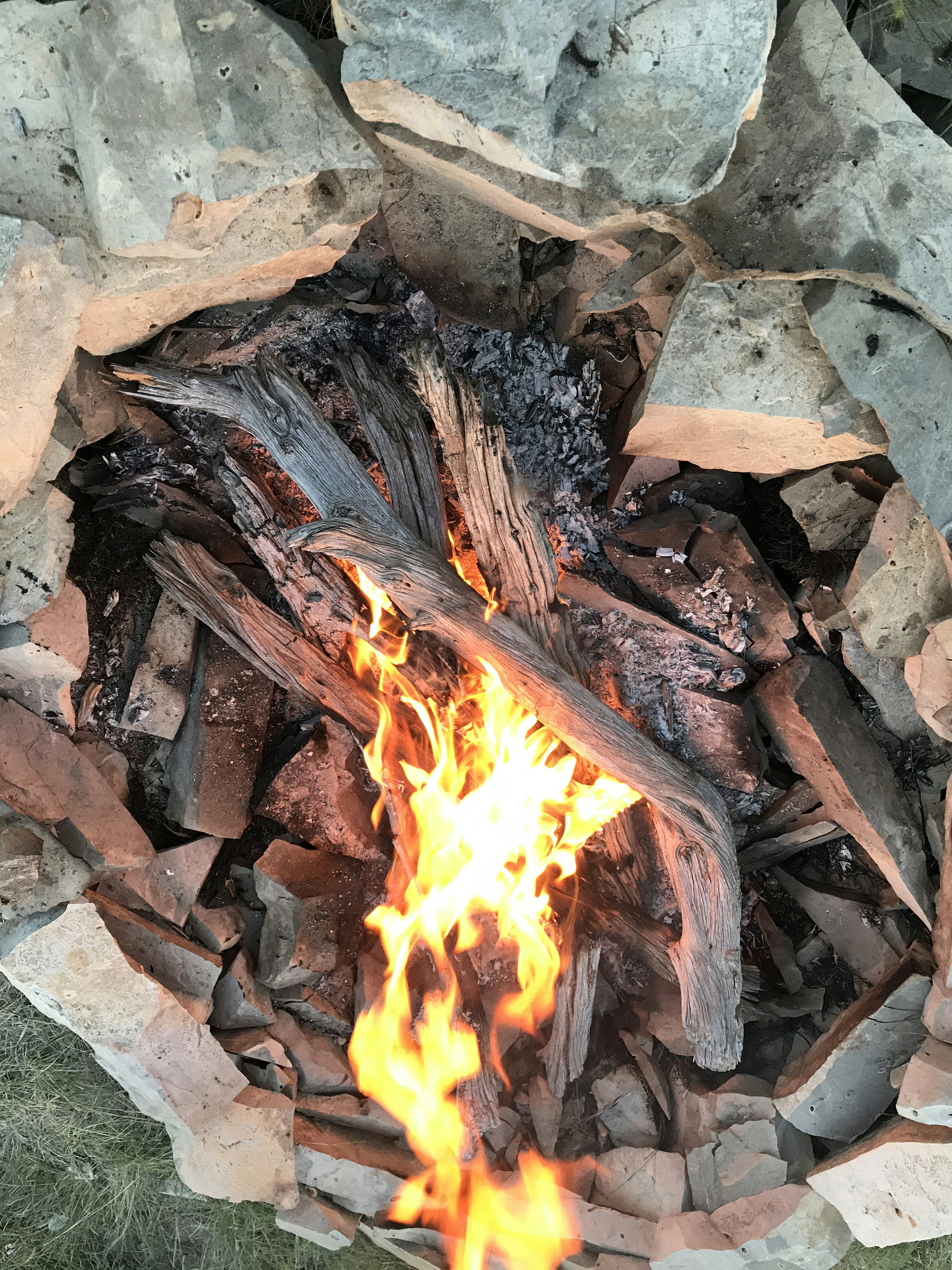 photo 1504461912 aaa24ec6c261?ixlib=rb 4.0