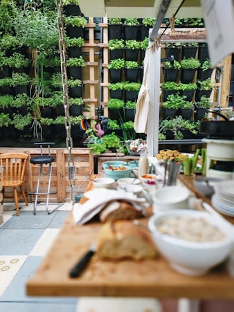 Dapur terbuka untuk memasak hasil panen dalam wisata gastronomi alam terbuka