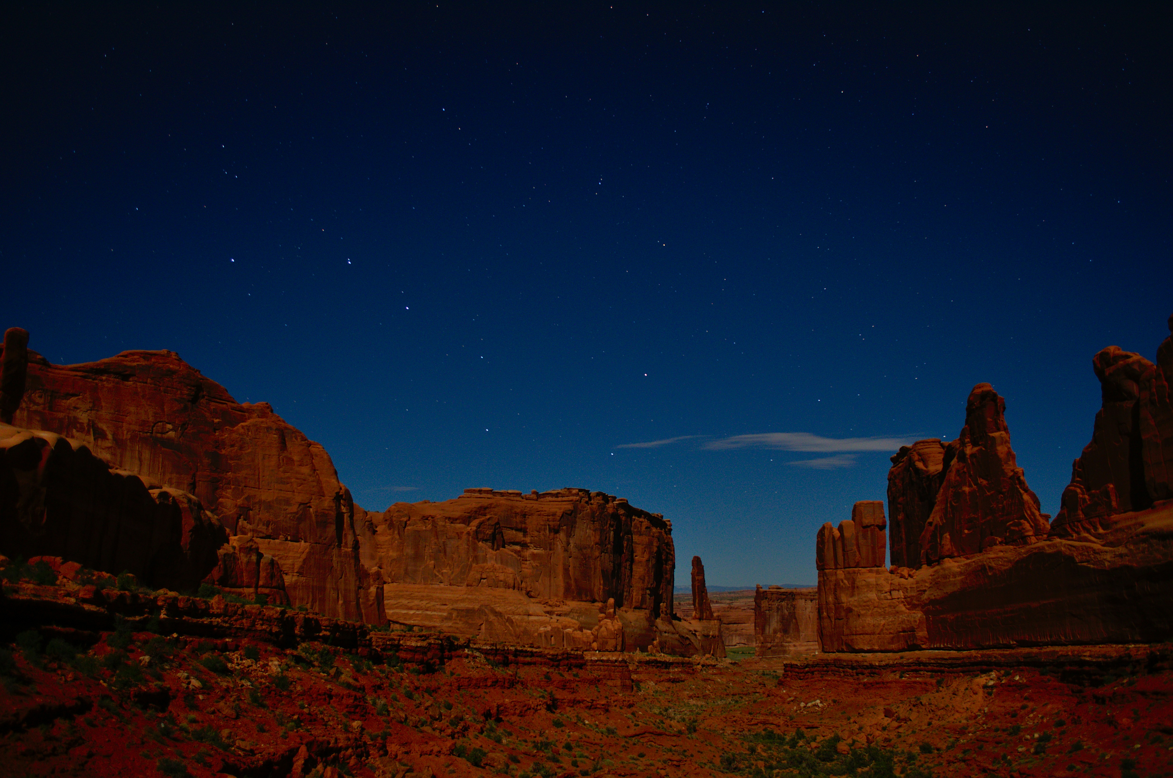 Foto von Monument Valley unter blauem Himmel