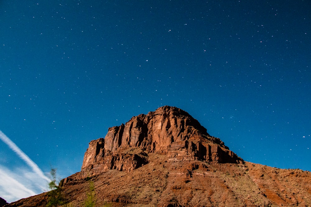 brown concrete mountain