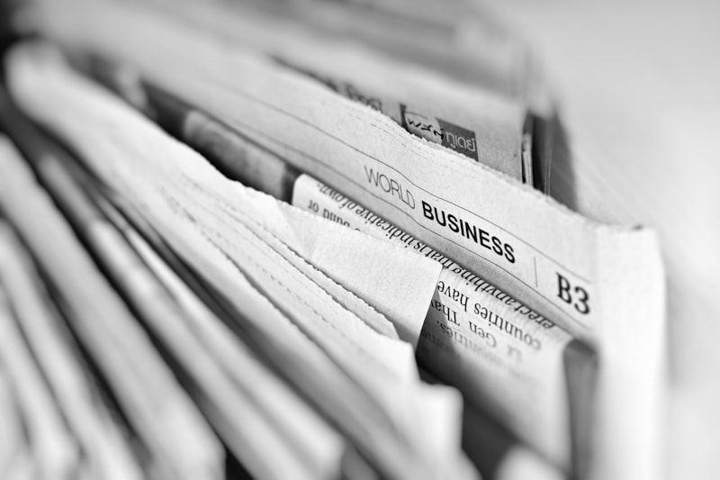 Pila de papel impreso para producción offset