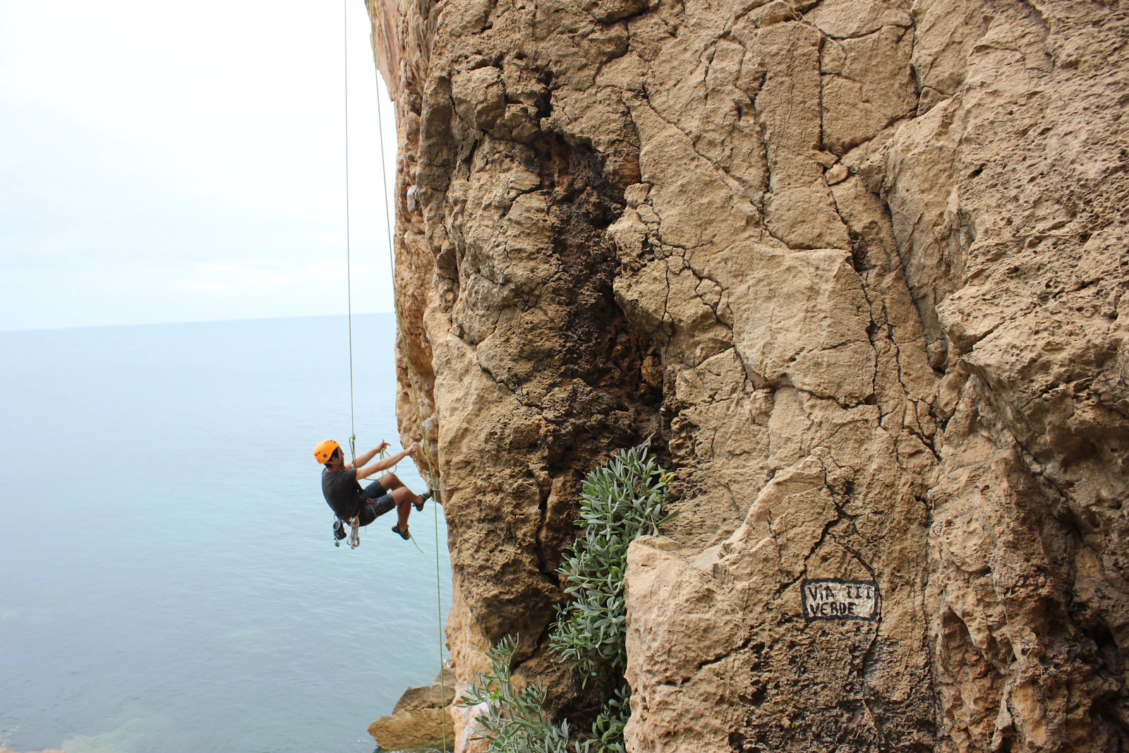Kanaviddagala – Mid-Level Abseiling & Climbing