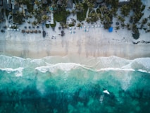 aerial photography of beach shore during daytime