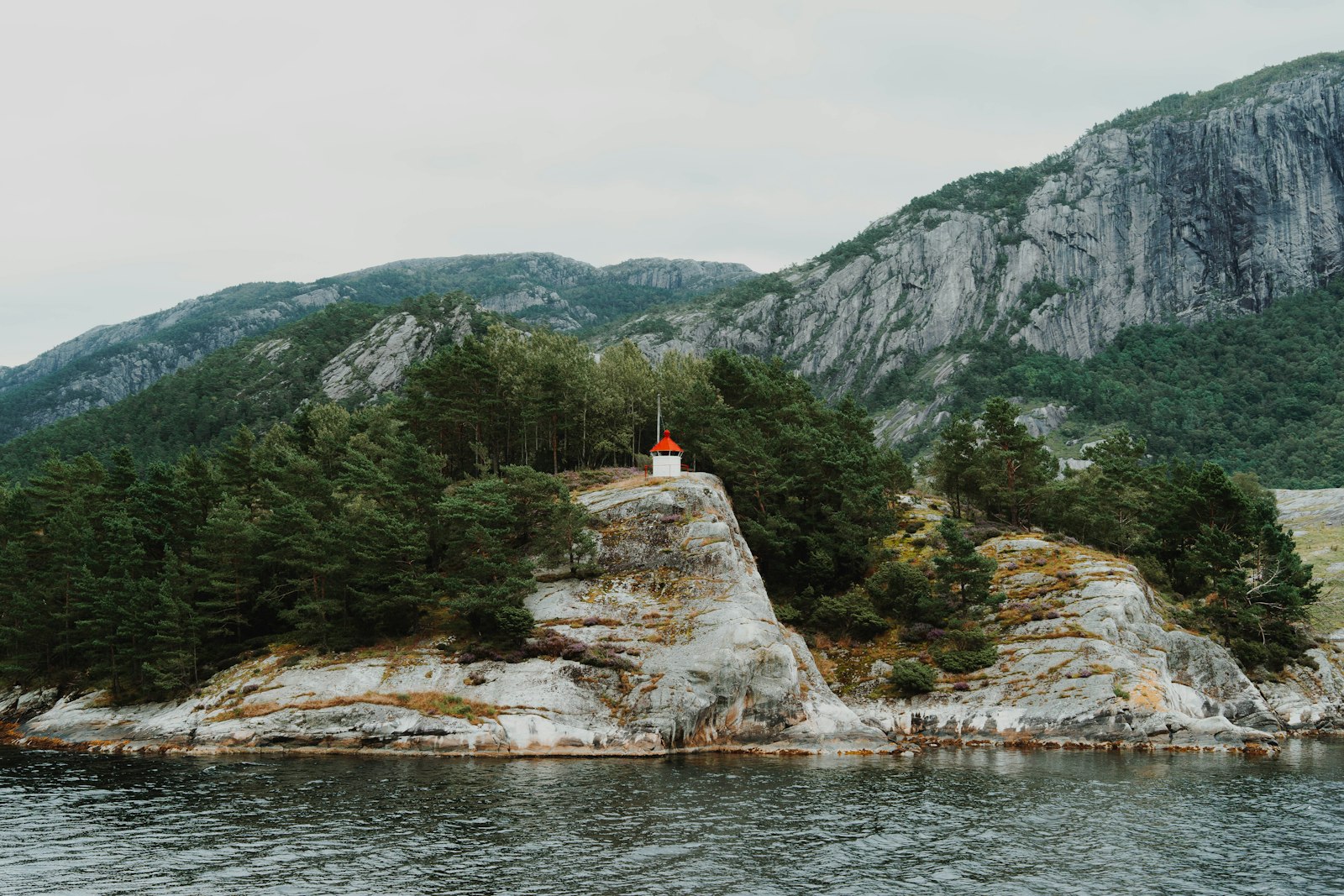 Sony a7 II + E 50mm F1.4 sample photo. White rock formation photography