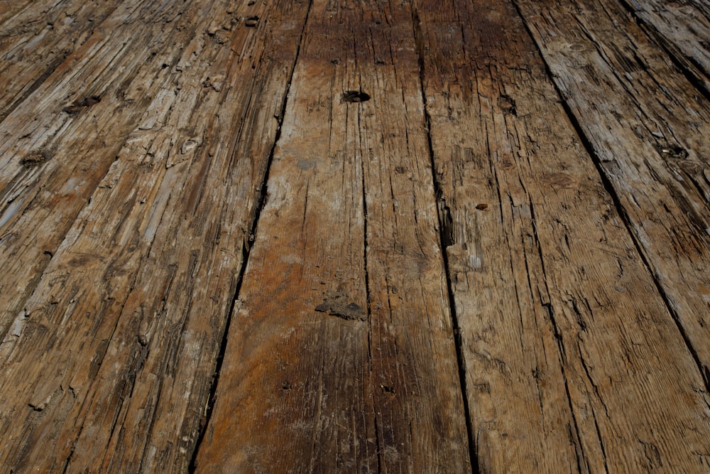 茶色の木製の床