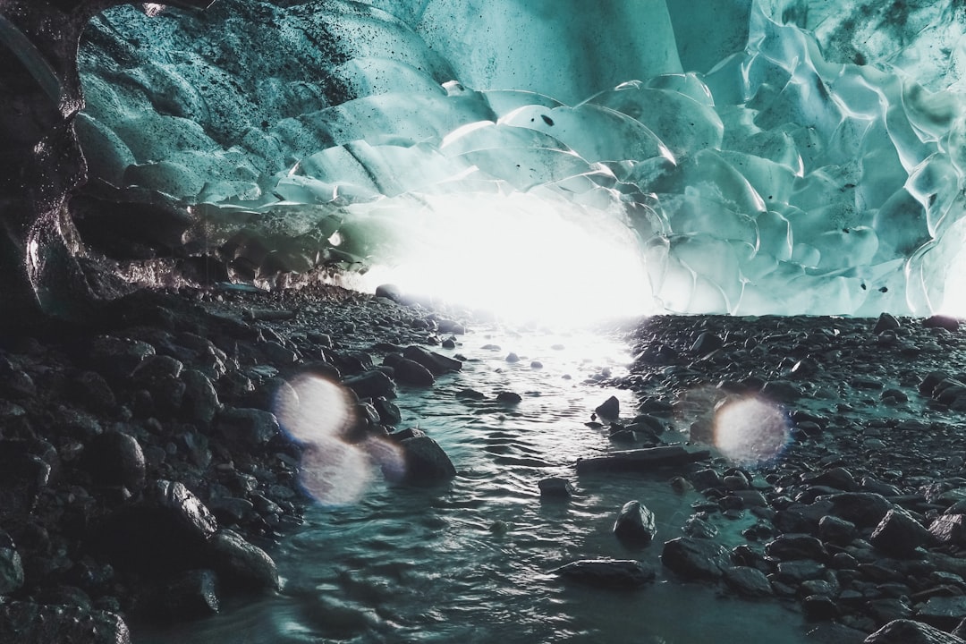 travelers stories about Ice cave in Mendenhall Ice Caves, United States