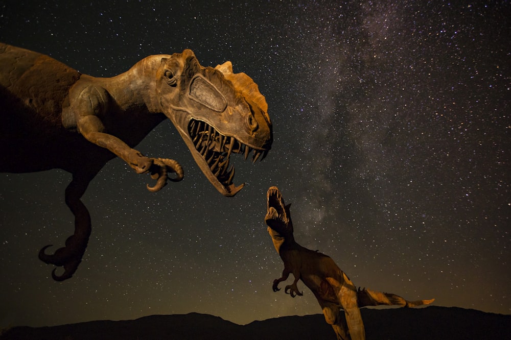 Ilustración de dos dinosaurios T-Rex