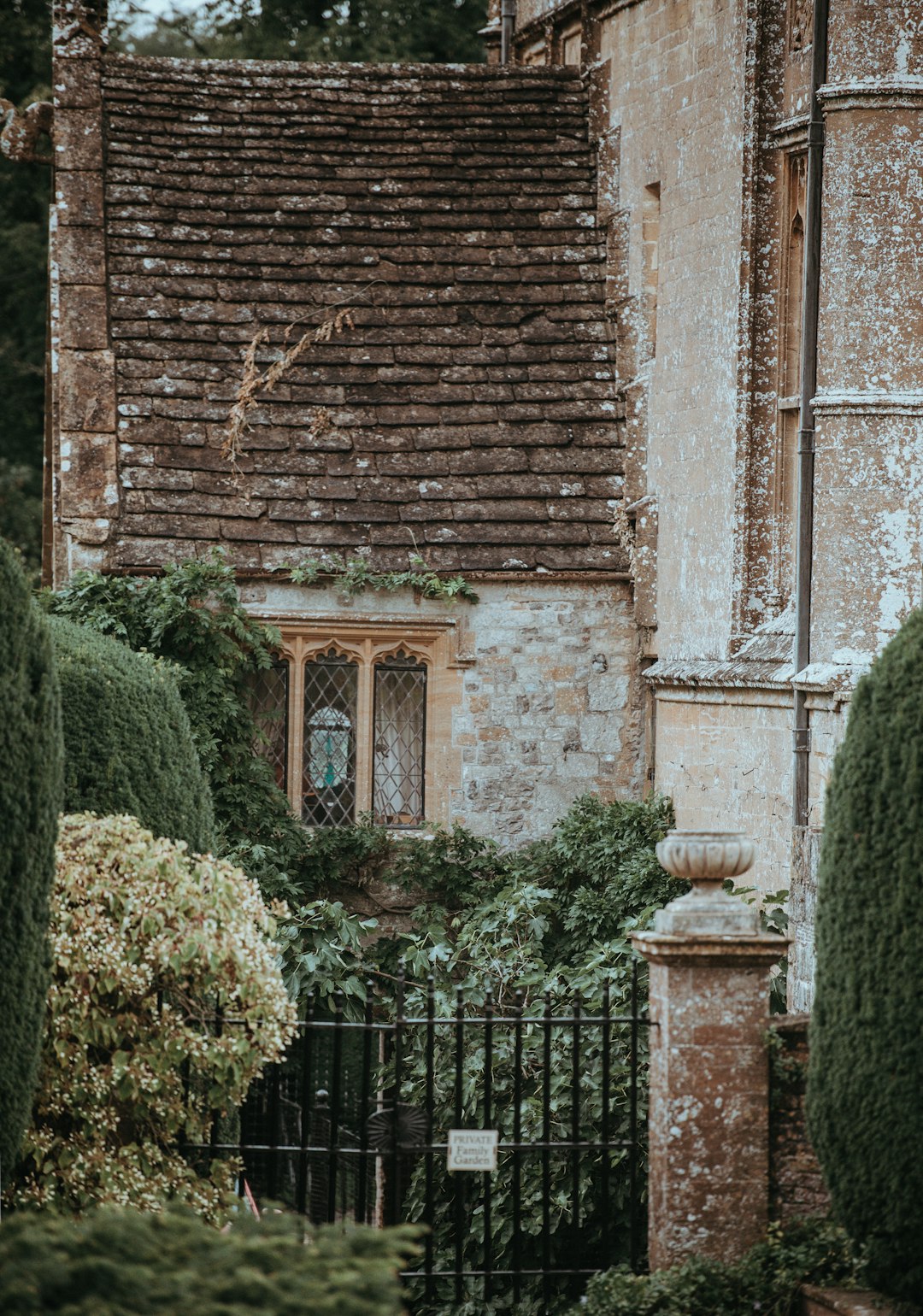 Cottage photo spot Forde Abbey Main Street