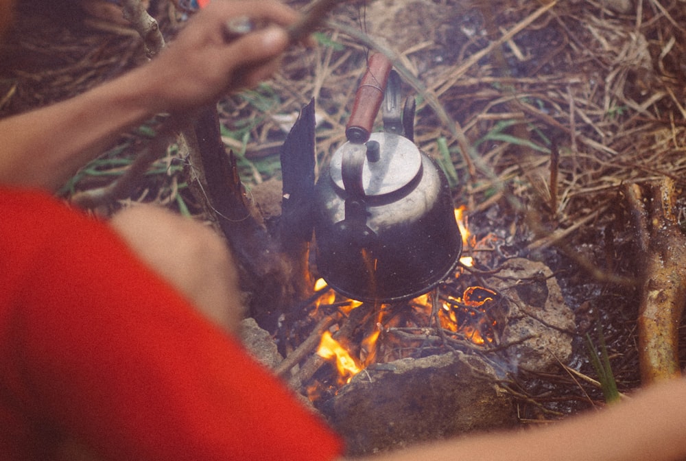 gray stainless steel kettle