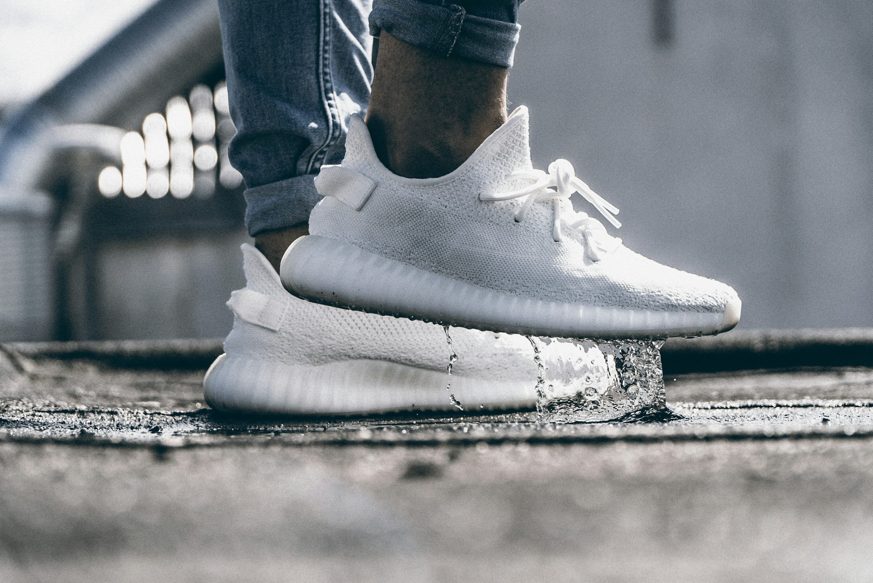 adidas gazelle silver green womens Adidas YEEZY BOOST 350 V2 DTLR