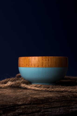 brown and blue ceramic bowl
