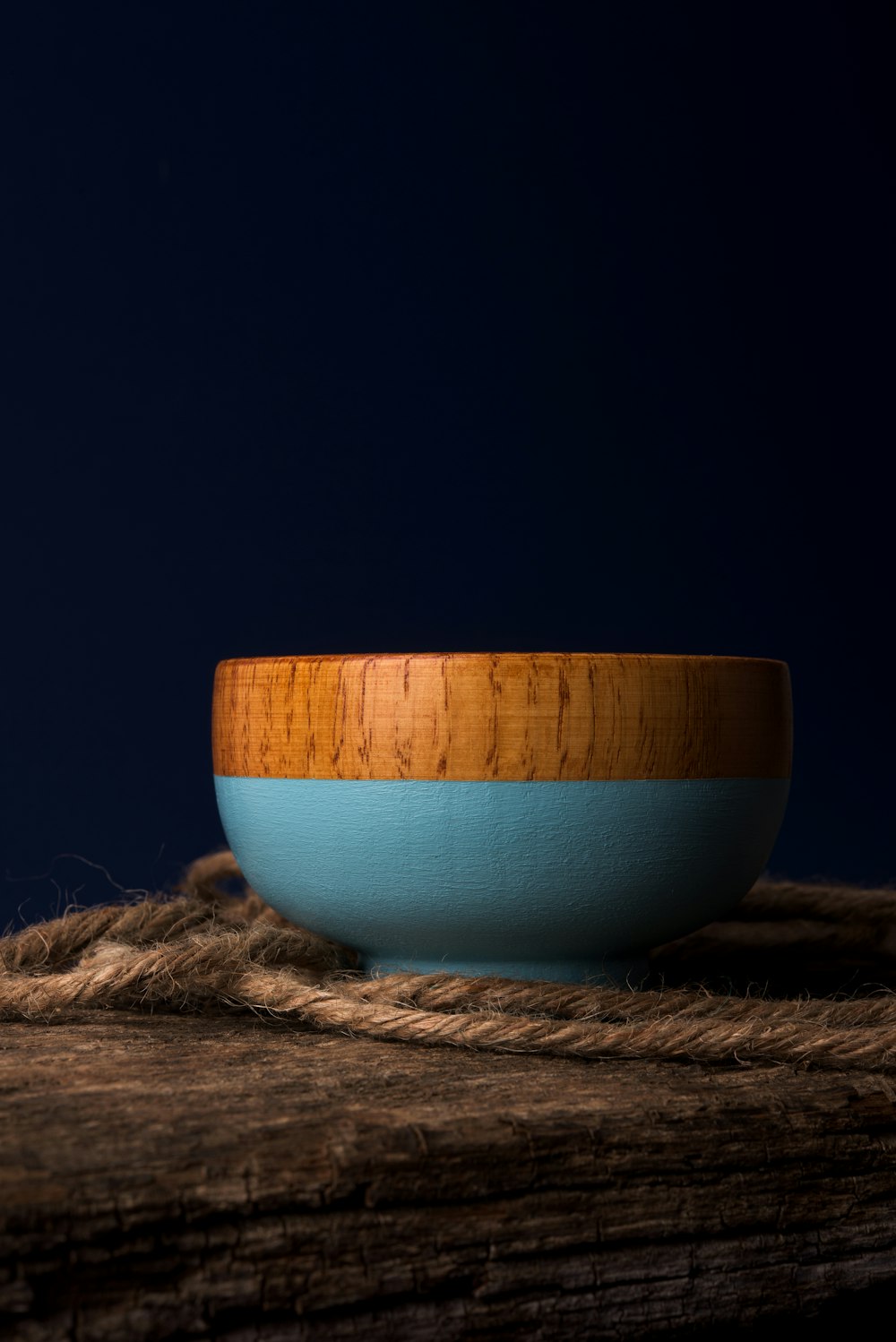 brown and blue ceramic bowl