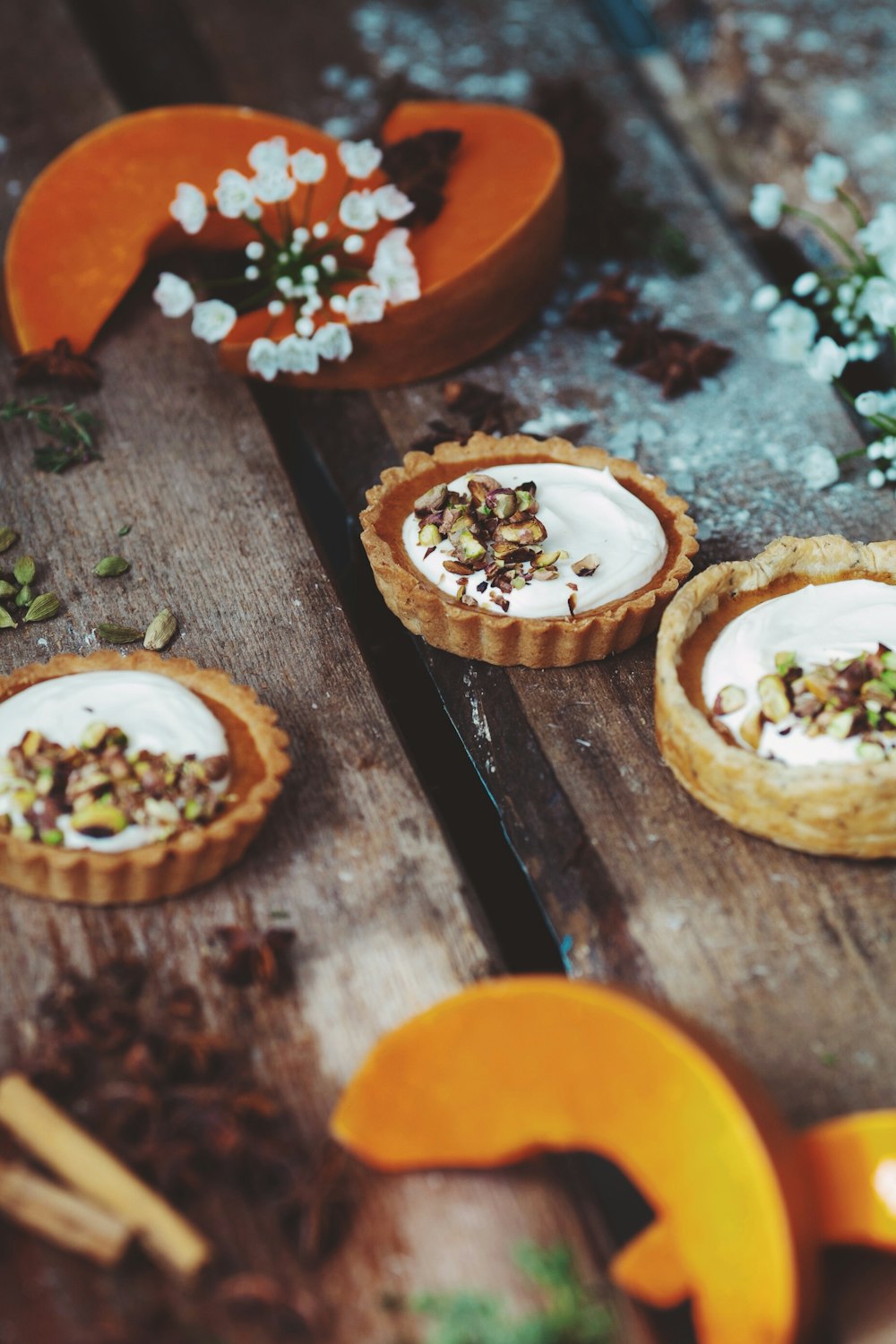 selective focus photography of pumpkin pies