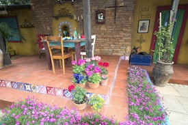 Photo 1505371801018 Dde614016275?q=85&w=275&h=275&fit=crop