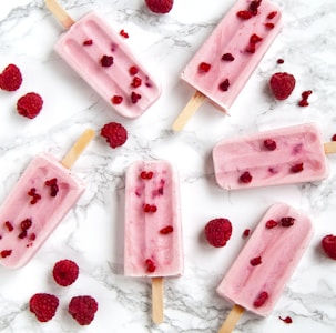Paleta de limón con hierbabuena fresca