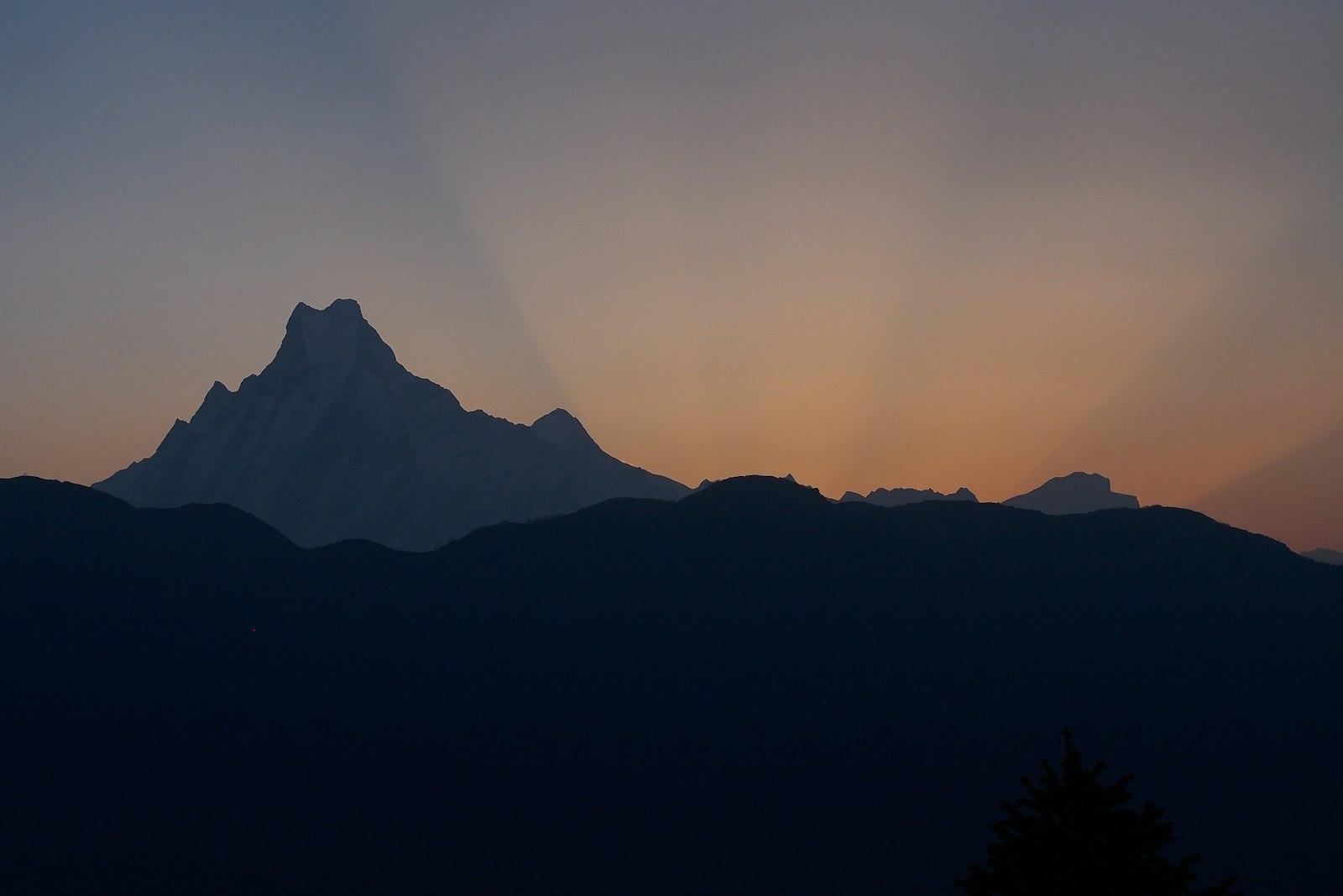 Olympus OM-D E-M5 + Olympus M.Zuiko Digital 45mm F1.8 sample photo. Silhouette of mountain during photography