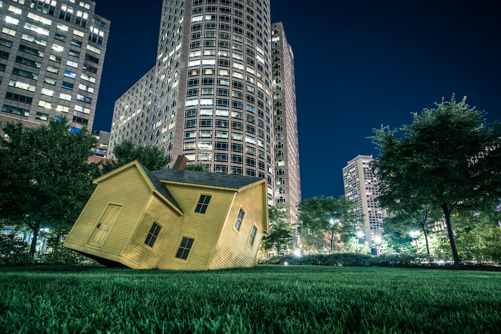 Fujifilm XF 14mm F2.8 R sample photo. Yellow house on green photography