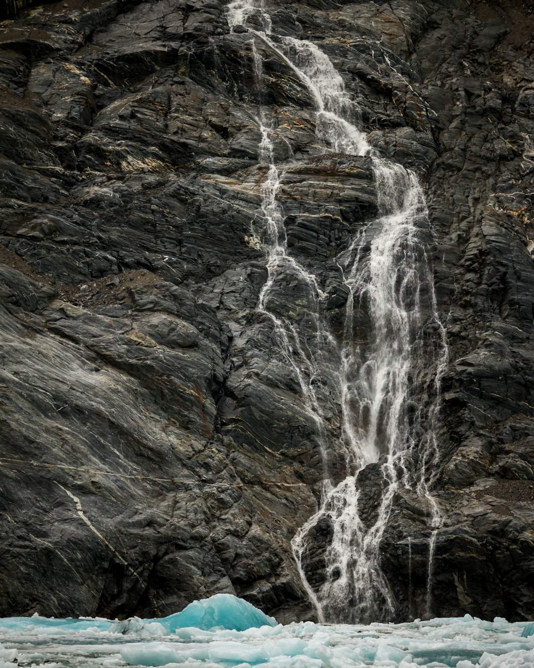 photo of waterfall at daytime