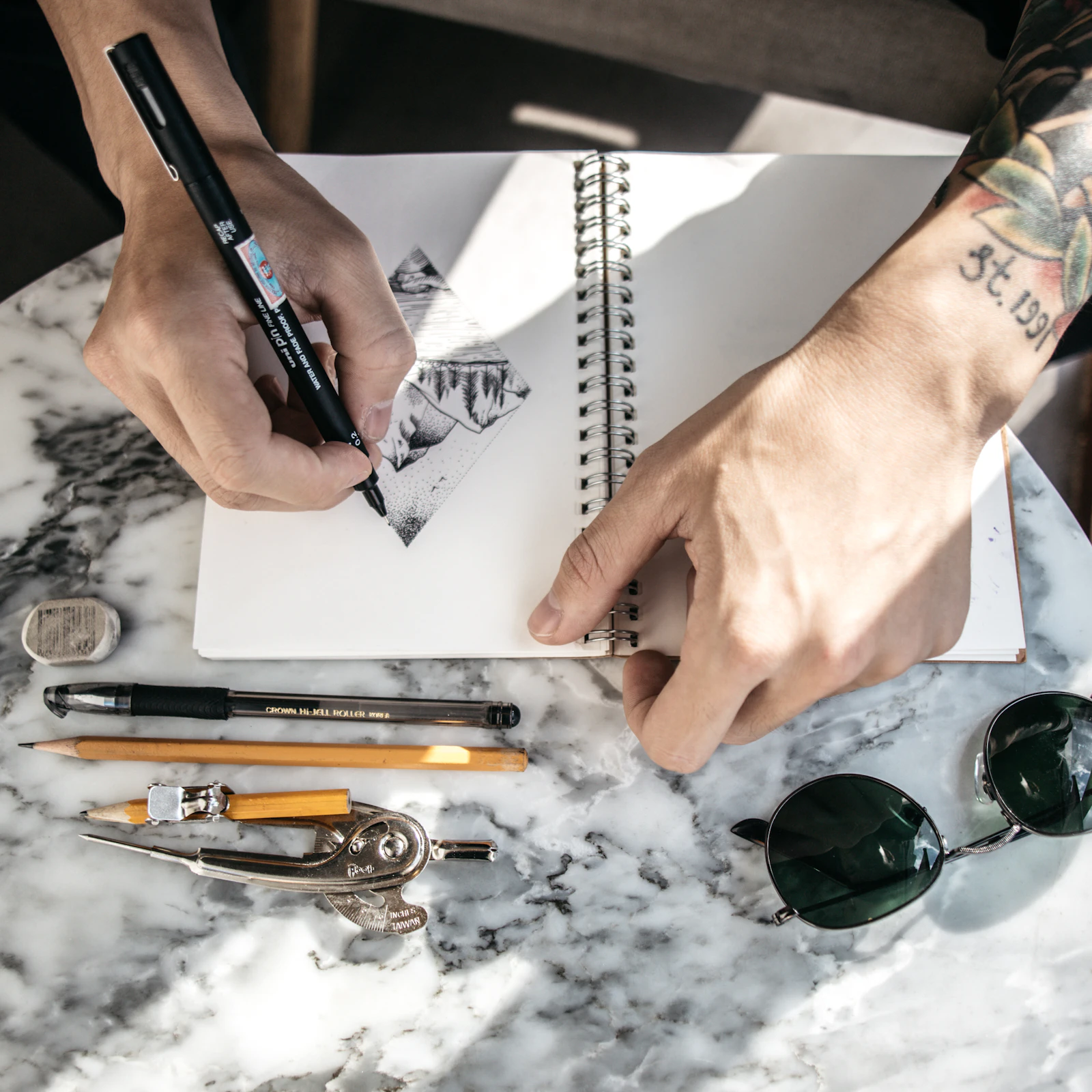 Iris & Fields — Live Illustrators