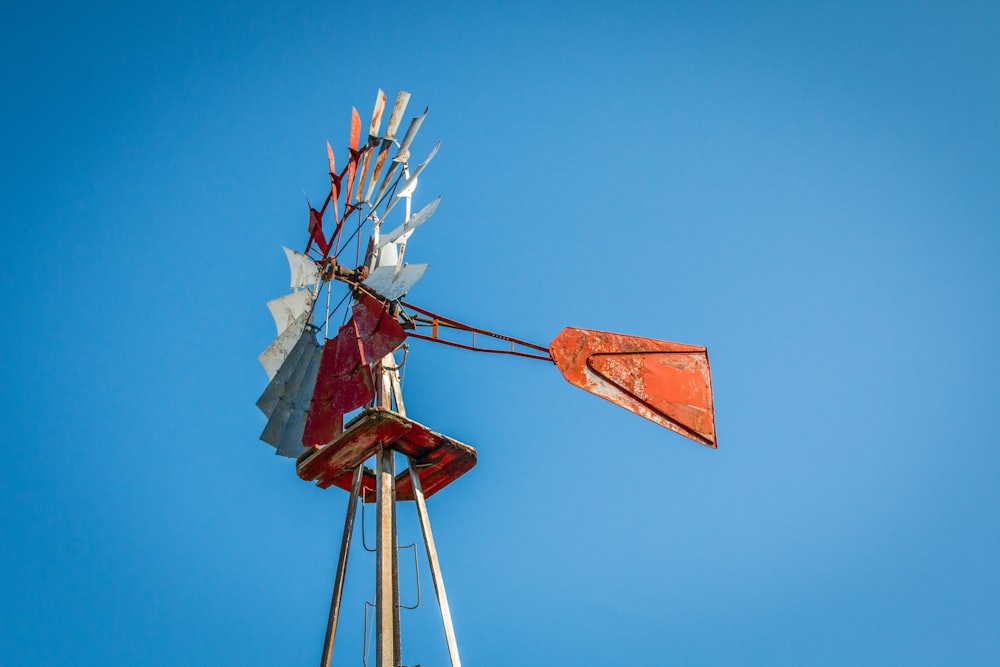 focus photo of brown windmill