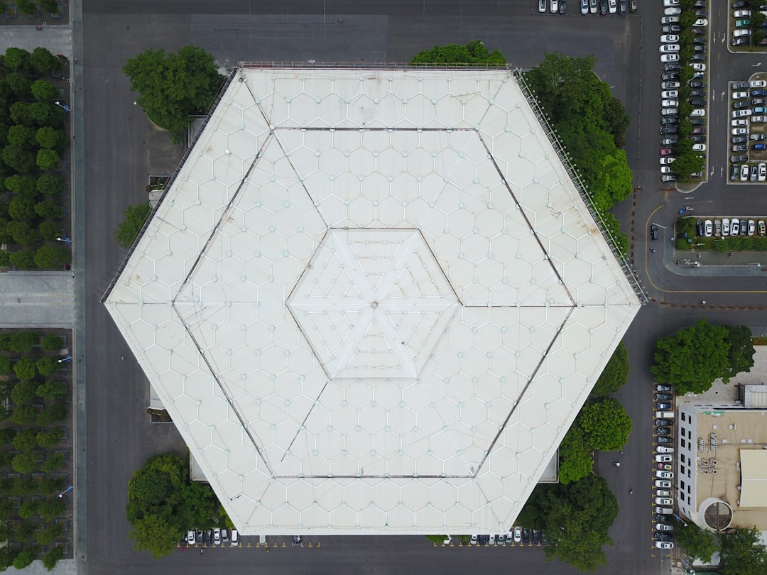 Photo de hexagonal par James Hon