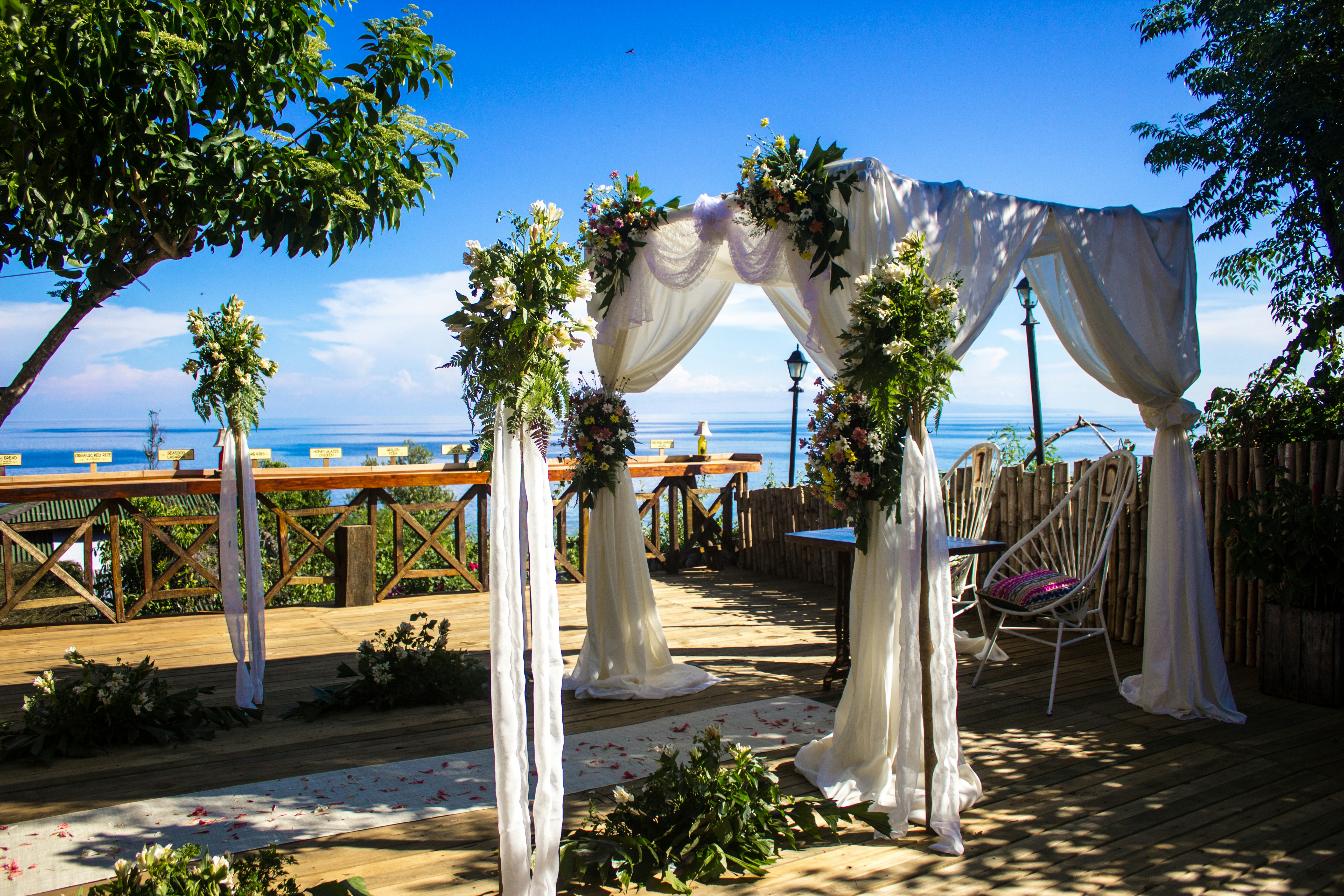Elegant Wedding Arch