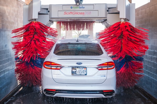 Auto wassen in Den Bosch