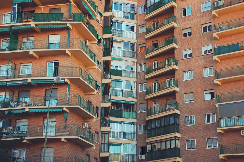 brown and white concrete building