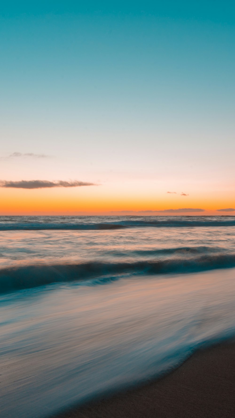 Fotografía de paisaje de olas de agua