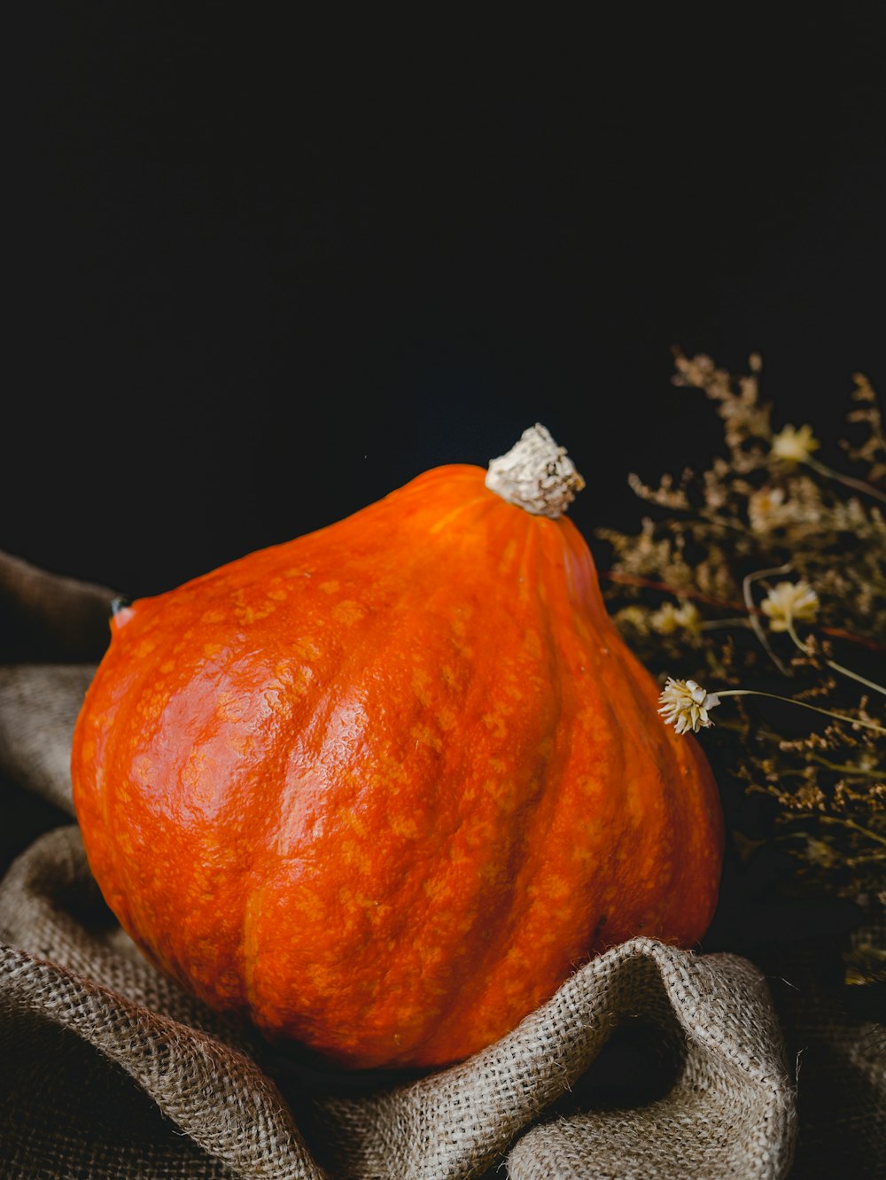 frutta rossa matura in superficie