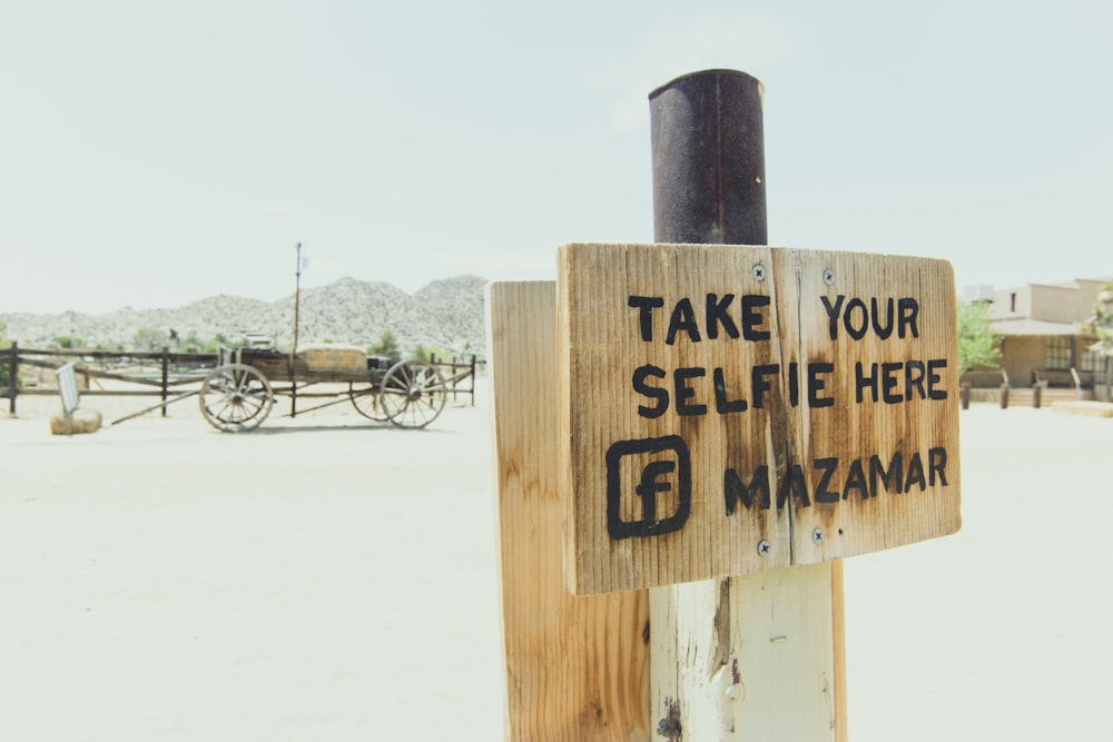 take your selfie here mazamar signage