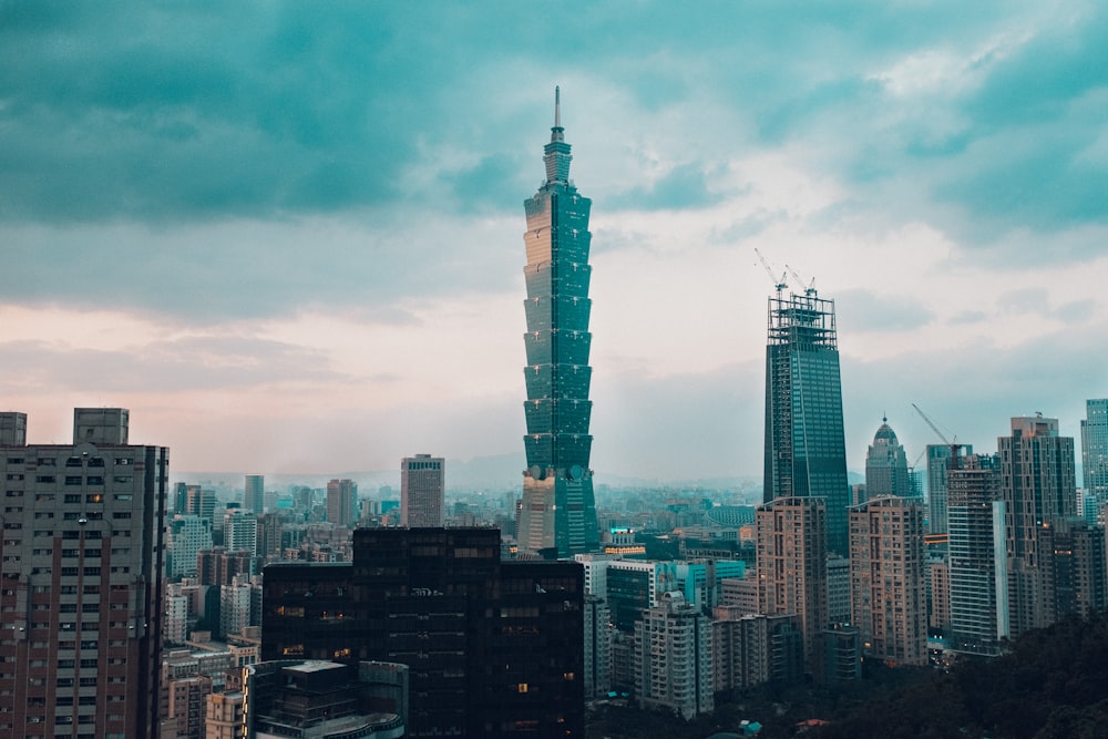 Foto de paisaje de un edificio de gran altura