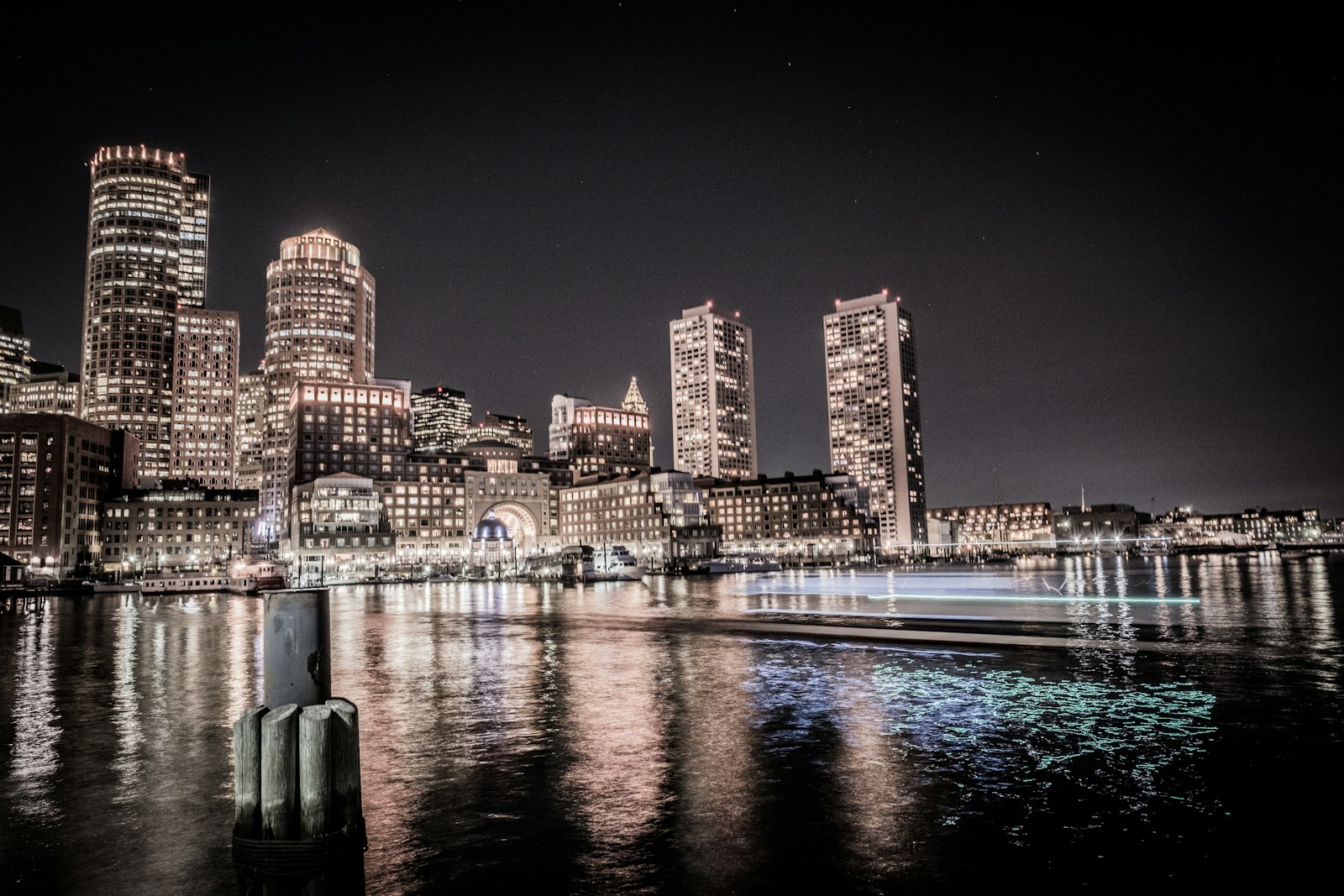 Fujifilm XF 14mm F2.8 R sample photo. City buildings during nighttime photography