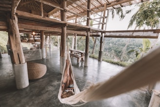 white cloth hammock
