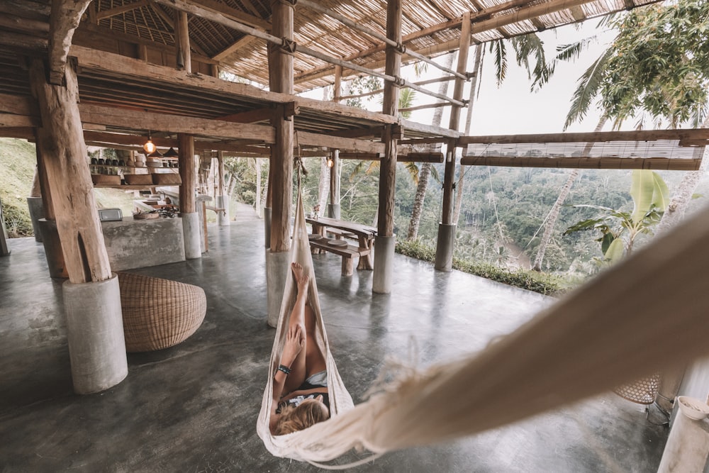 white cloth hammock