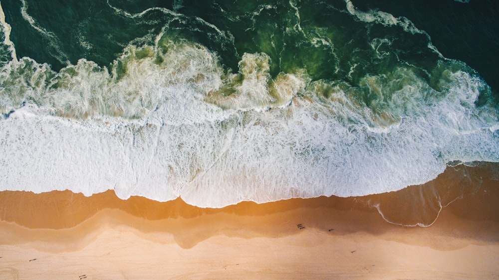 aerial photo of ocean waves