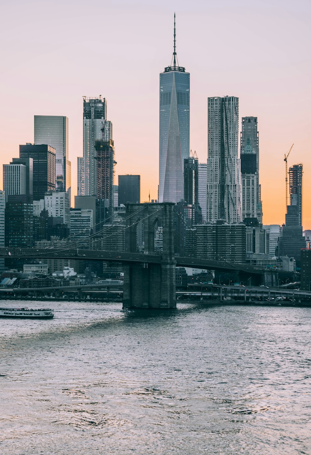 Brooklyn Bridge, New York tagsüber