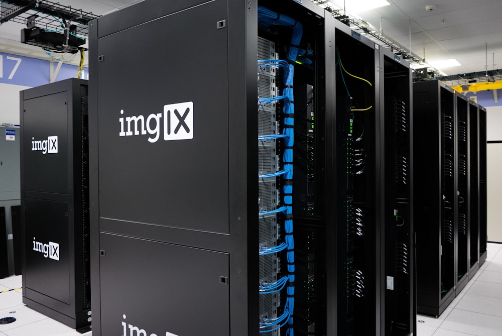 Sistema de servidor ImgIX negro