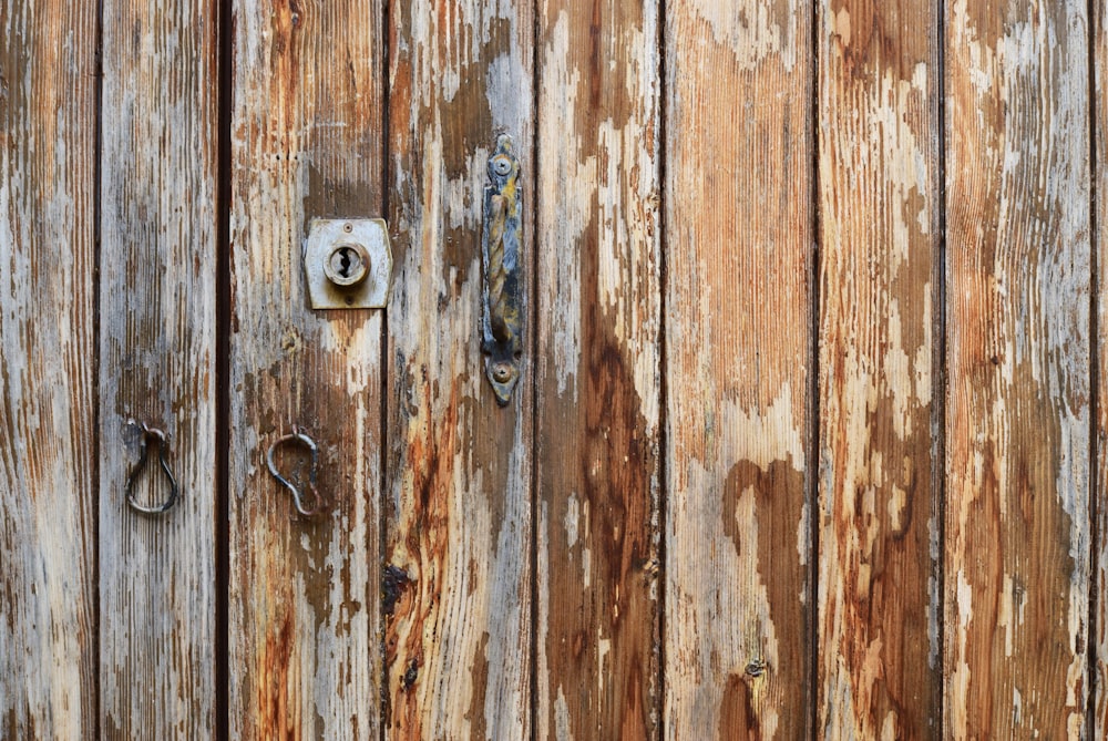 closeup photo of brown wooden board